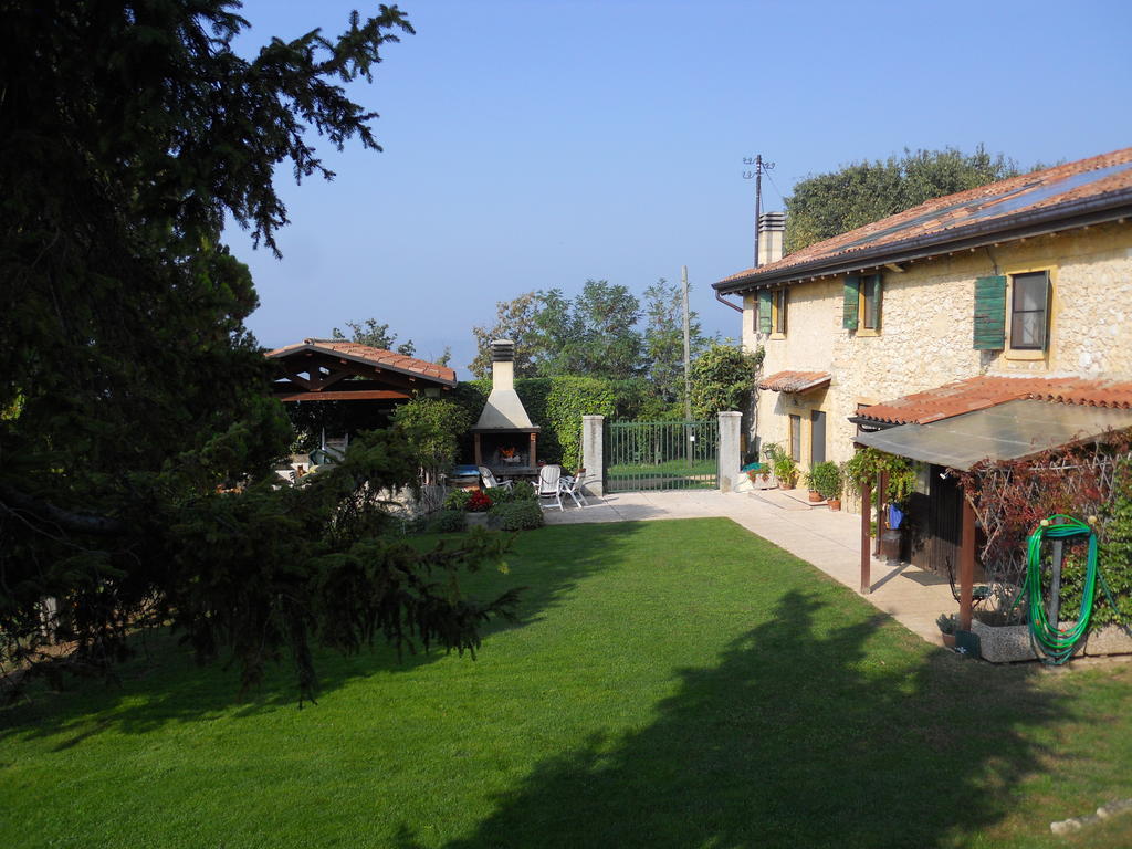 B&B Ca' Morino เวโรนา ภายนอก รูปภาพ